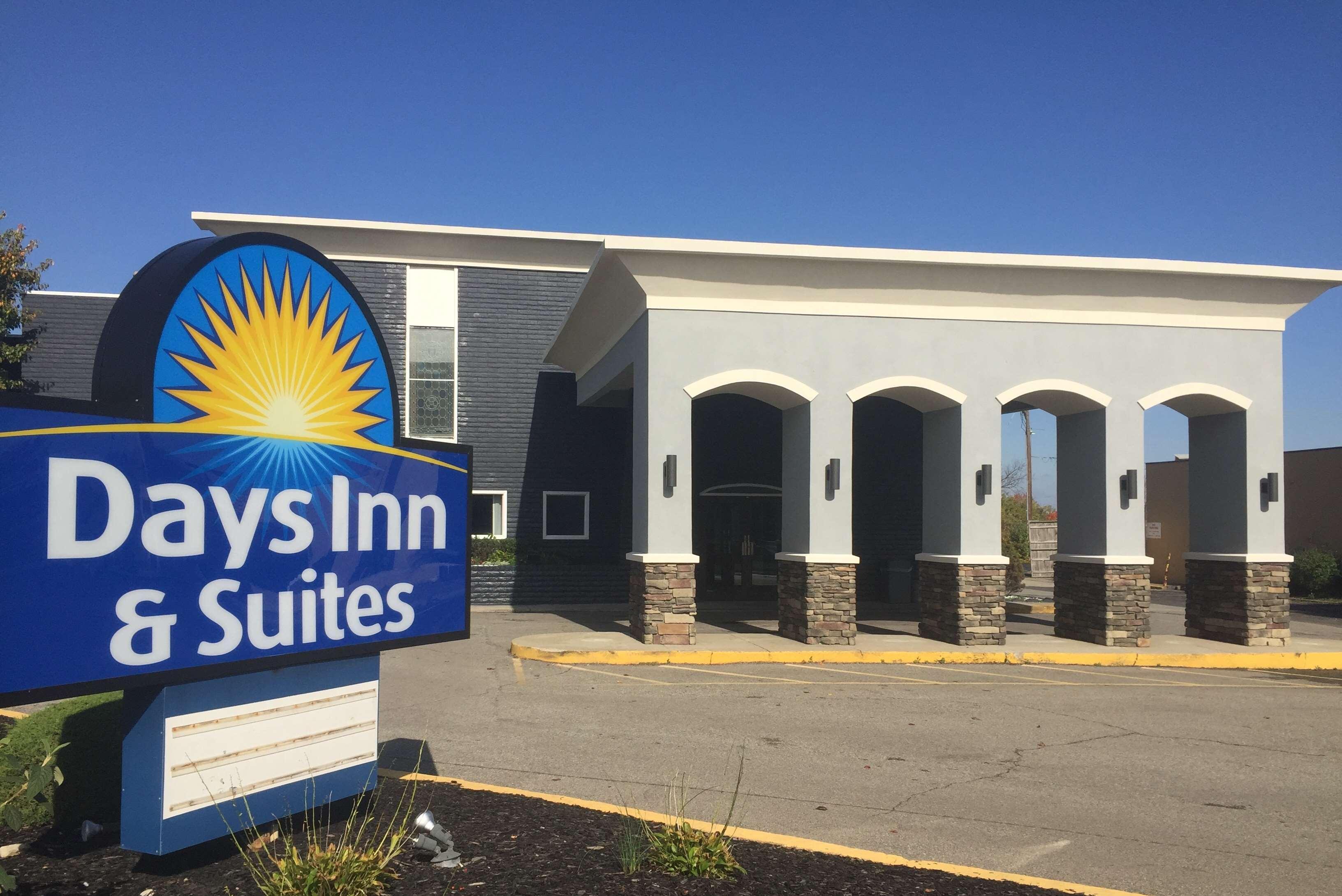 Days Inn & Suites By Wyndham Cincinnati North Springdale Exterior foto