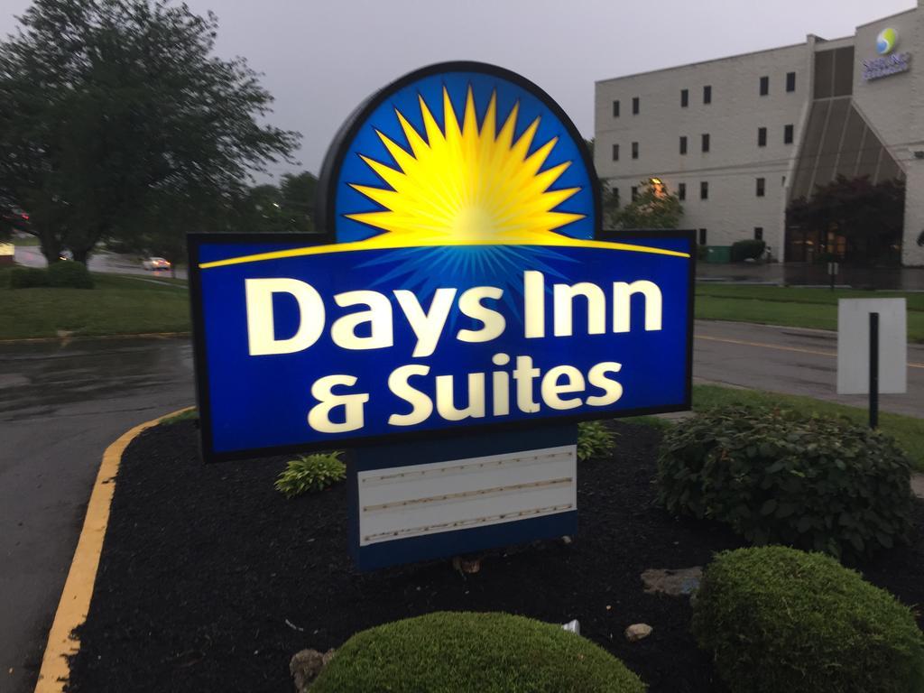 Days Inn & Suites By Wyndham Cincinnati North Springdale Exterior foto